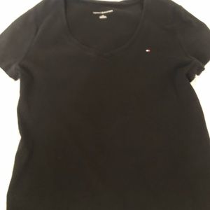 Tommy Hilfiger v neck